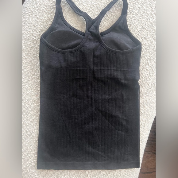 Ebb to Street tank - Picture 2 of 2